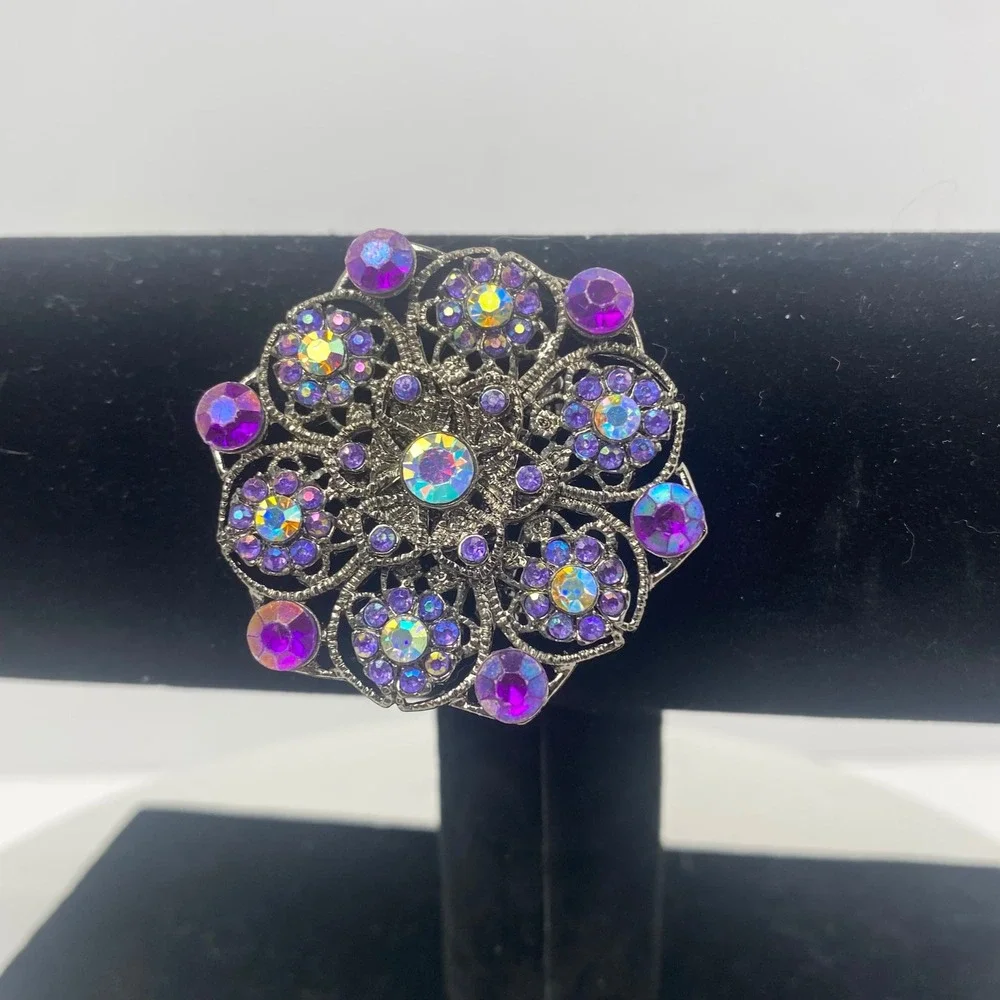 Vintage Purple AB Rhinestone Filigree Brooch‎ Pin Silver Tone Floral Round